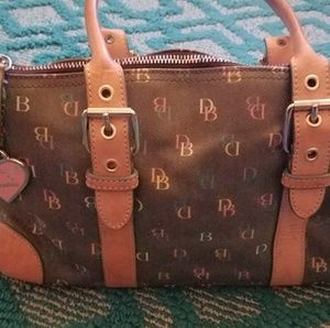 Dooney & Bourke